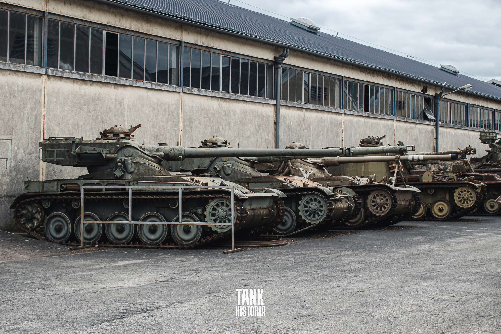 A line of AMX-13s at Saumur.