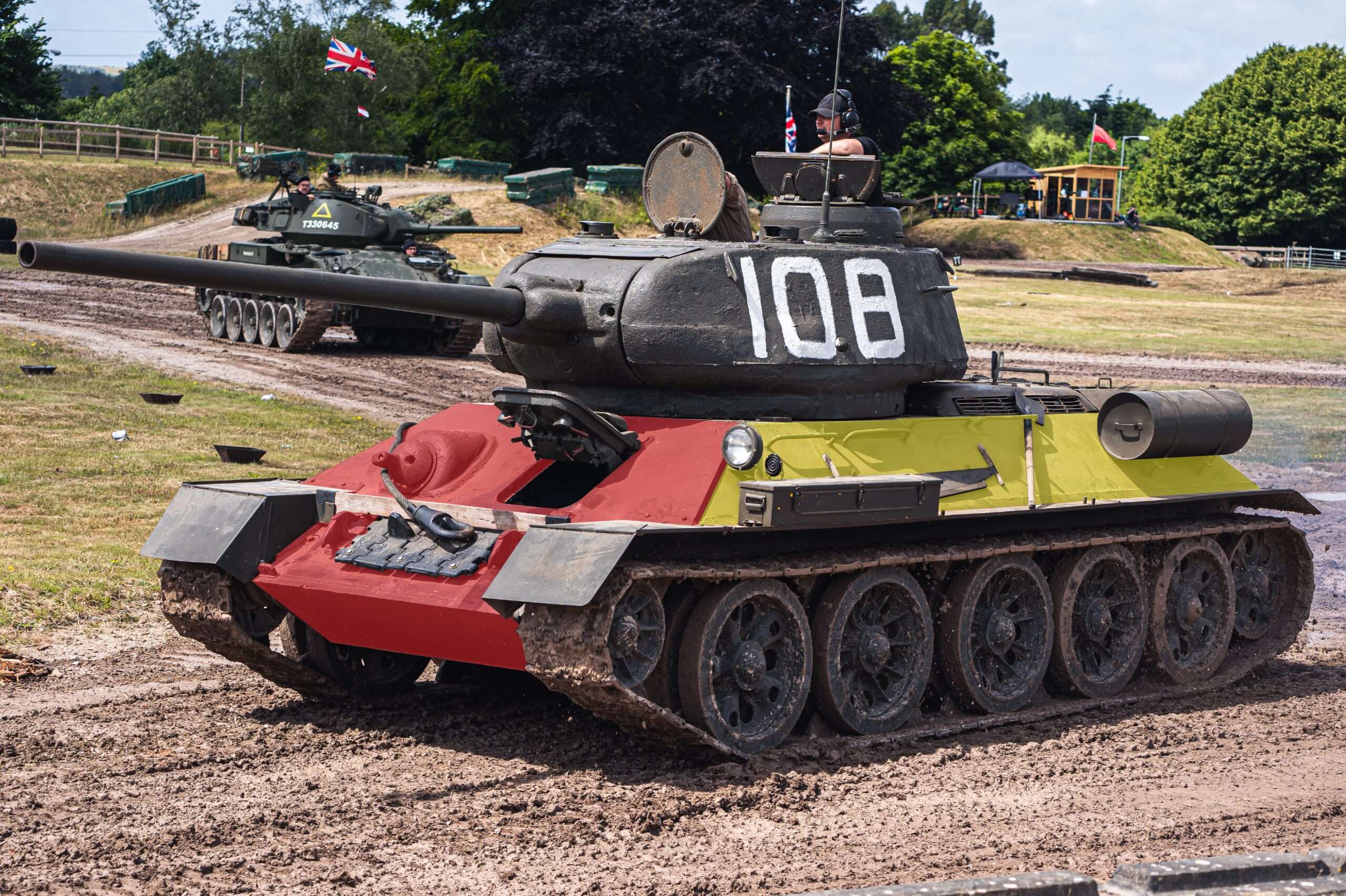 Why do Tanks use Angled Armor? Tank Historia