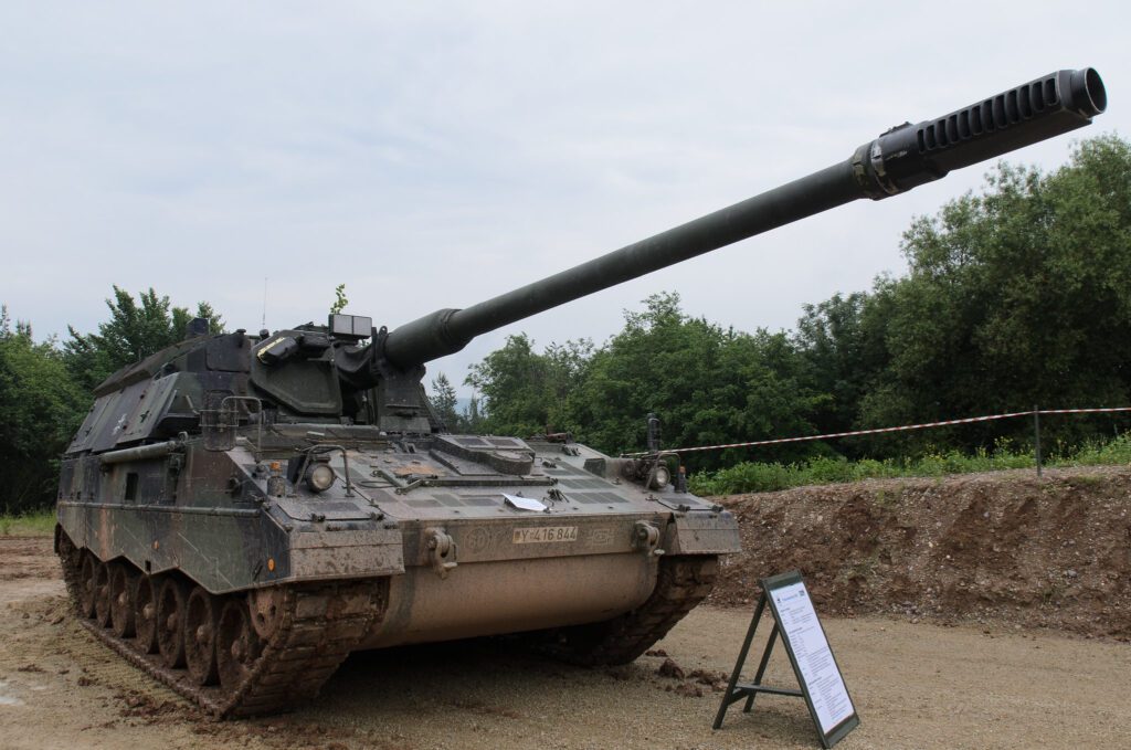 Panzerhaubitze 2000 on display.