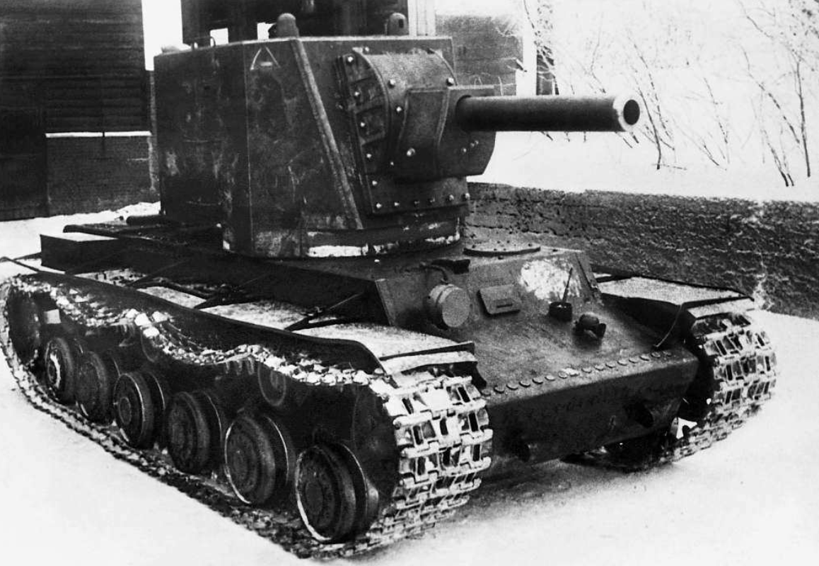 KV-2 prototype.